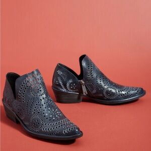 Anthro VERACRUZ Laser Cut Ankle Booties Size 10